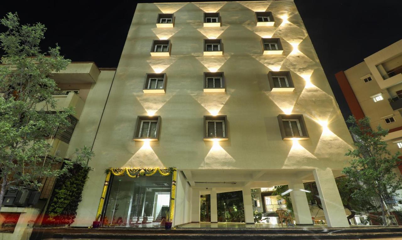 Treebo Sriz Cozy Seethamadhara Visakhapatnam Exterior foto
